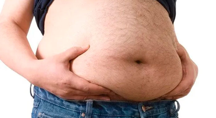 Il grasso addominale e la pancia grande negli uomini